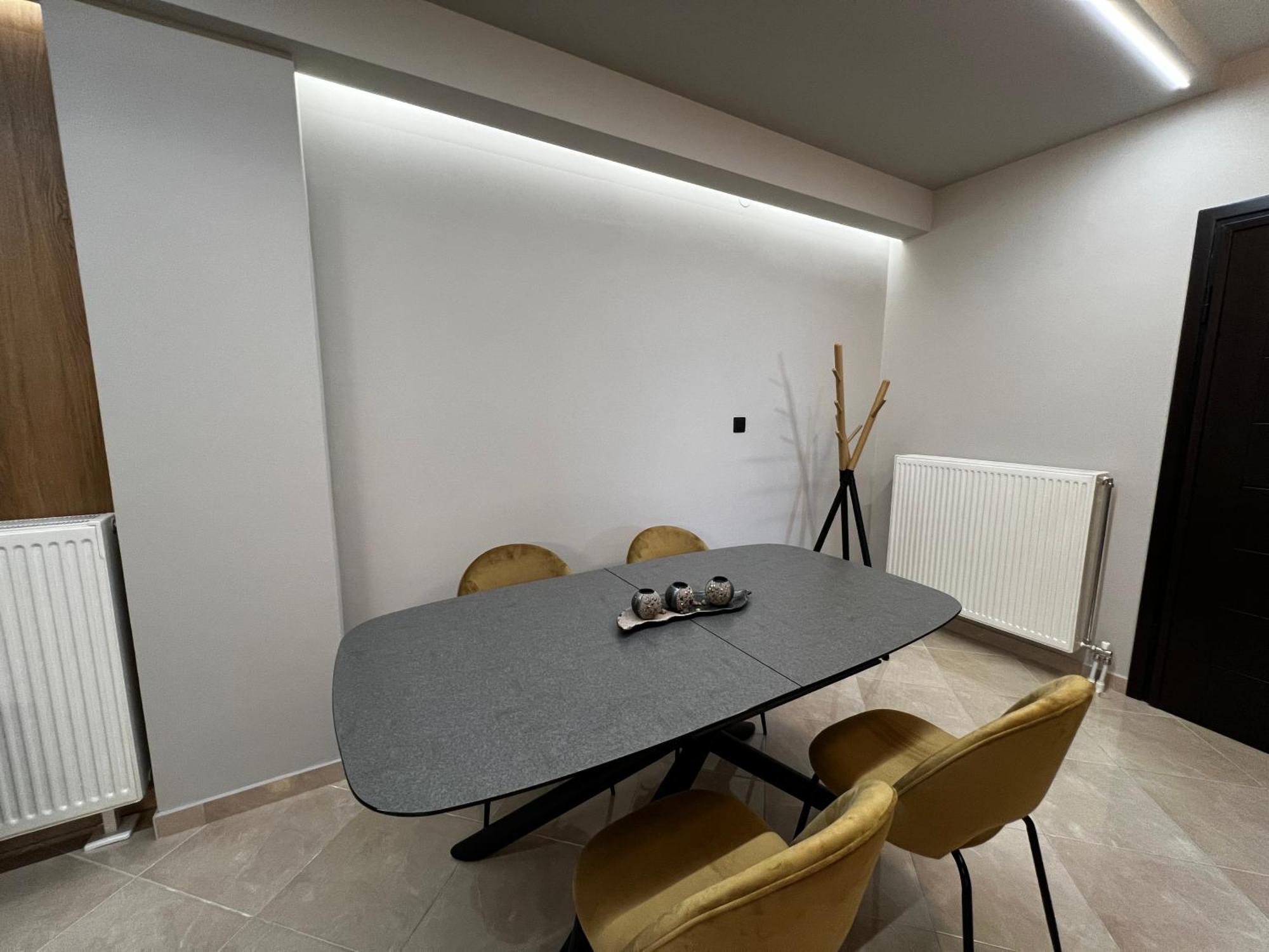 -fine Living Apartment Vevi