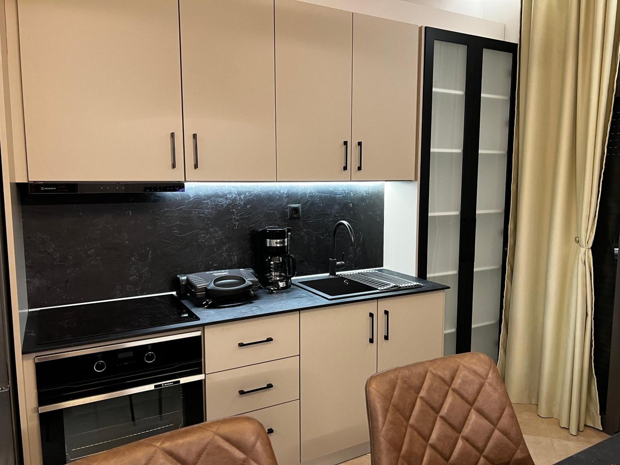 -fine Living Vevi